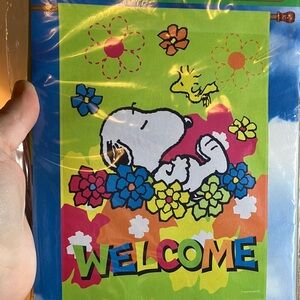 Peanuts Snoopy Floral Welcome Flag - Super Vivid Colors 28"x40" (Large)